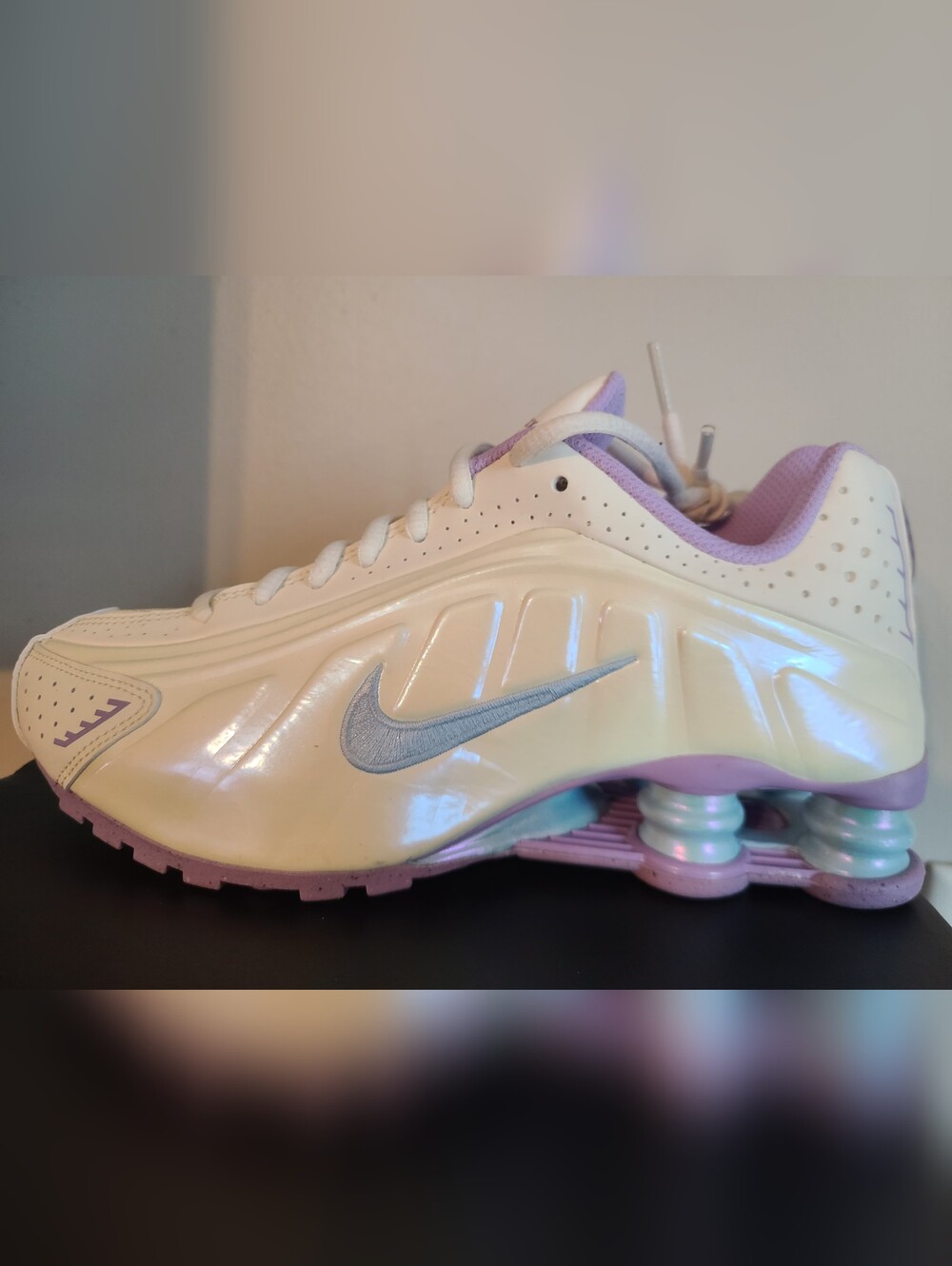 Nike Shox R4 Pearl White Women Size 6.5 Youth Size 5 Box No Lid